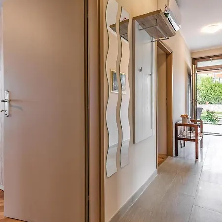 2 Bedroom Cozy In *
